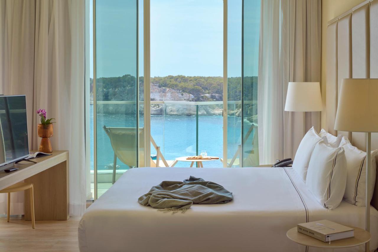 Melia Cala Galdana Hotel Cala Galdana  Exterior foto A room at the hotel