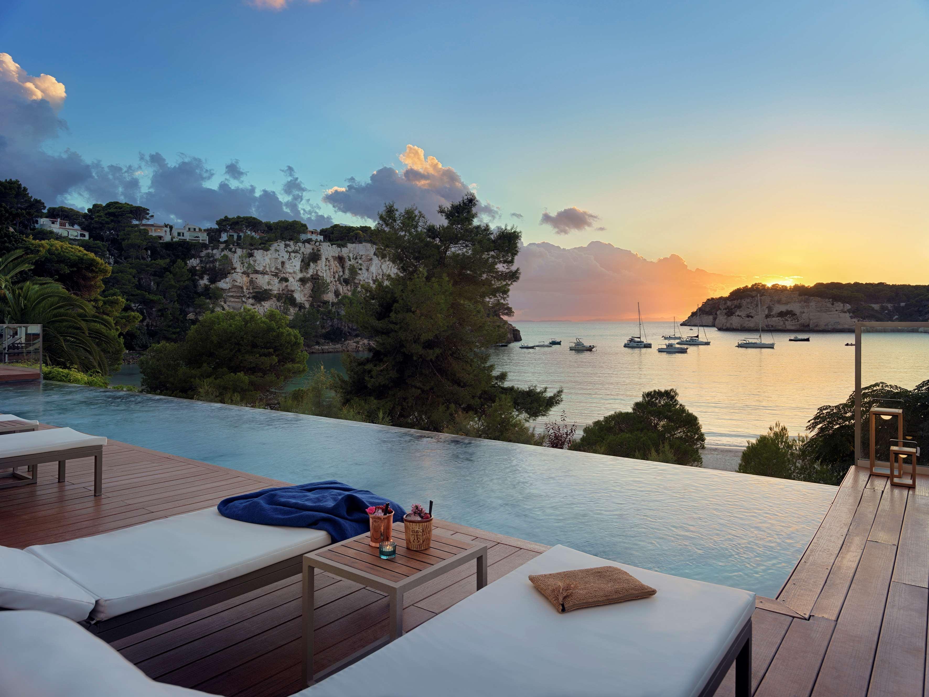 Melia Cala Galdana Hotel Cala Galdana  Exterior foto Sunset at the hotel