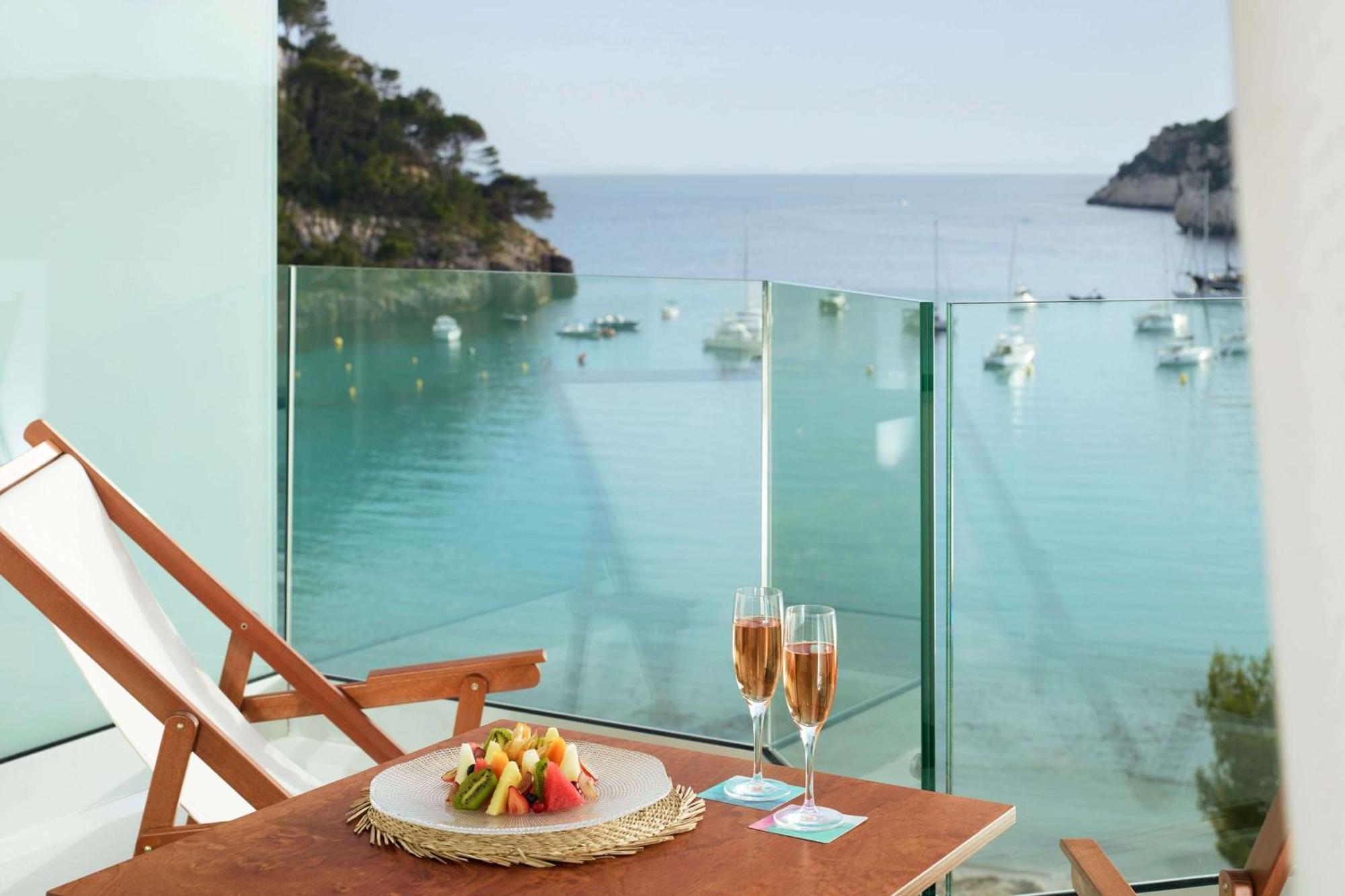Melia Cala Galdana Hotel Cala Galdana  Exterior foto A view of the sea from a hotel in Tossa de Mar