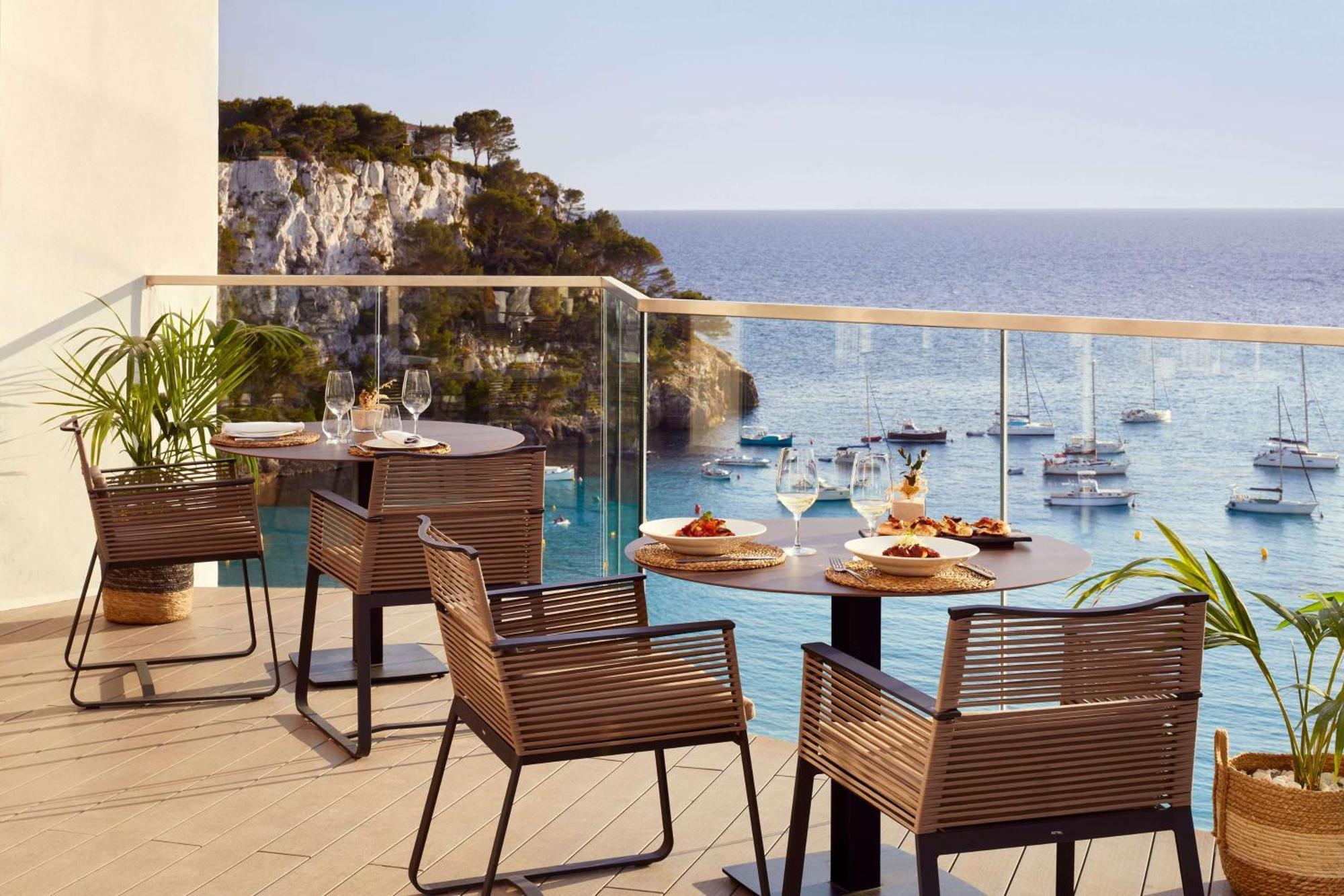 Melia Cala Galdana Hotel Cala Galdana  Exterior foto Terrace at the hotel